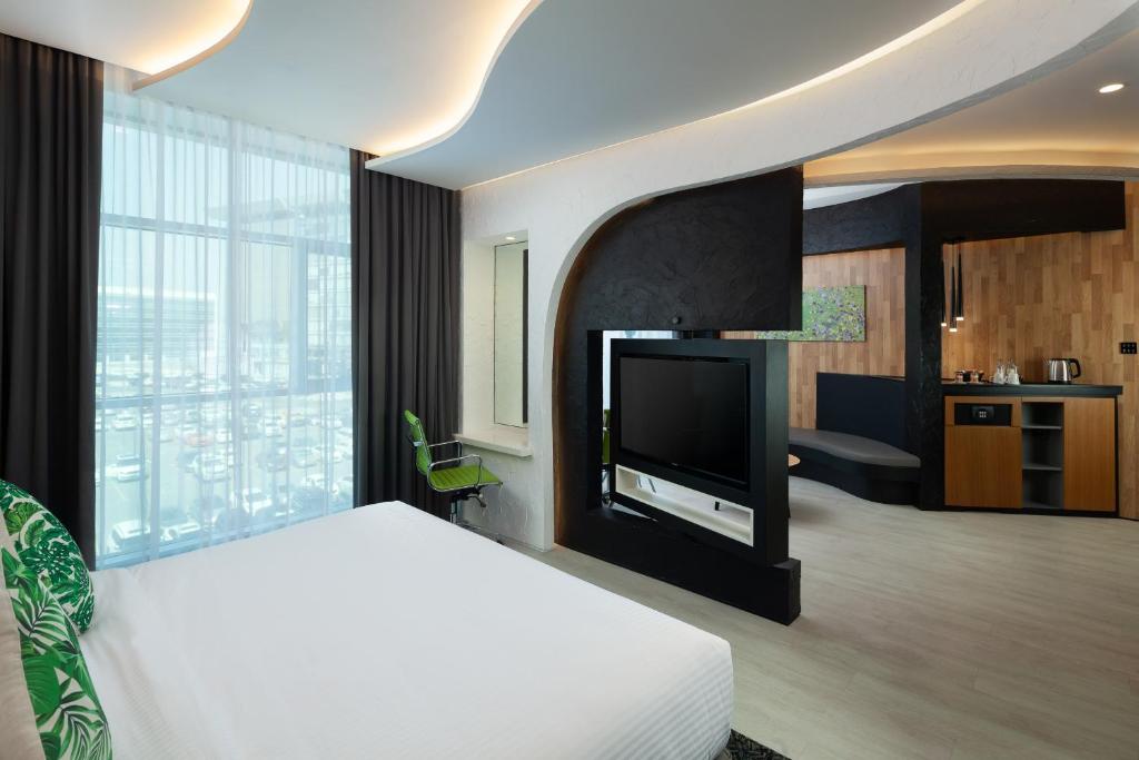 DUBAI FESTIVE DEALS