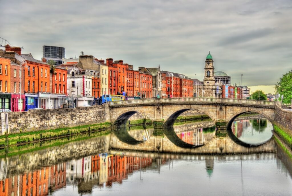 PARIS, ENGLAND, SCOTLAND & IRELAND EXPLORER