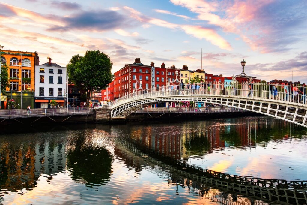 PARIS, ENGLAND, SCOTLAND & IRELAND EXPLORER