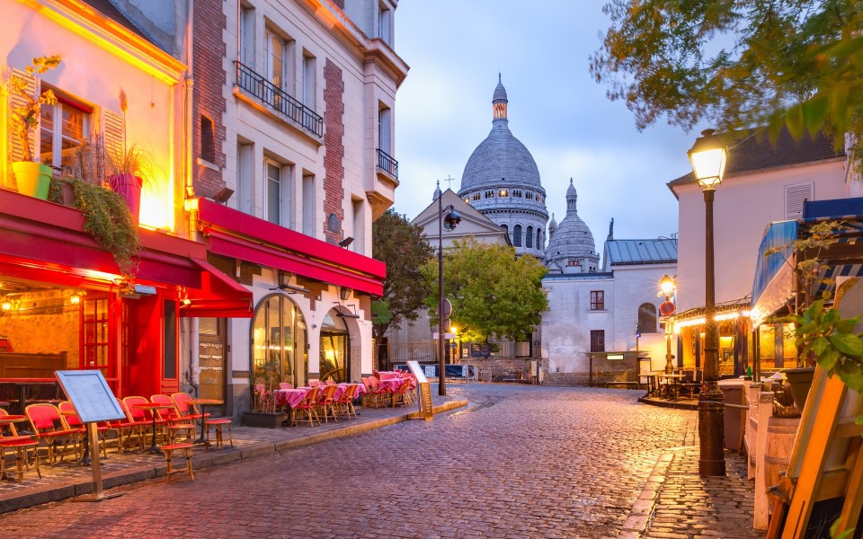 PARIS, ENGLAND, SCOTLAND & IRELAND EXPLORER