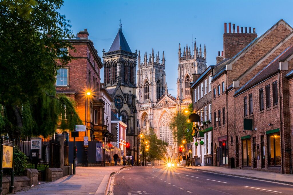 PARIS, ENGLAND, SCOTLAND & IRELAND EXPLORER