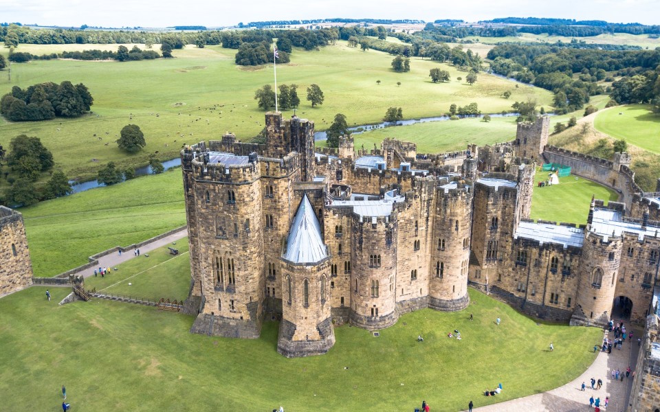 PARIS, ENGLAND, SCOTLAND & IRELAND EXPLORER
