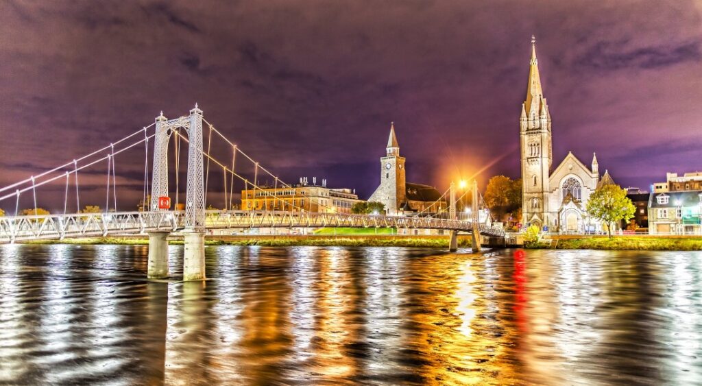 PARIS, ENGLAND, SCOTLAND & IRELAND EXPLORER